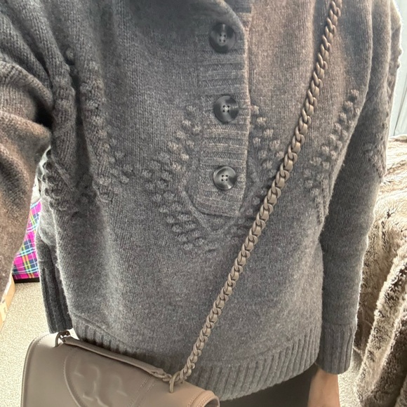 Tory Burch Fleming convertible in matte Grey Heron Quilted leather. Shoulder Bag - Picture 12 of 16